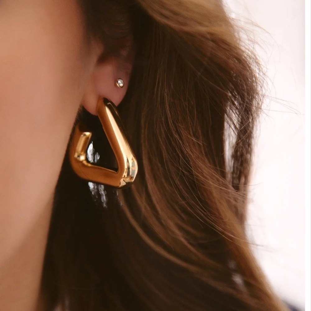 🔥🔥Authentic Designer Earrings At Awesome Prices To Buy Now & Save Price Firm - Picture 9 of 10